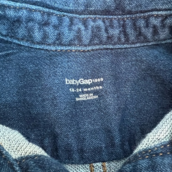 Baby Gap Denim Jumpsuit Coveralls 18-24M Baby - Picture 4 of 4